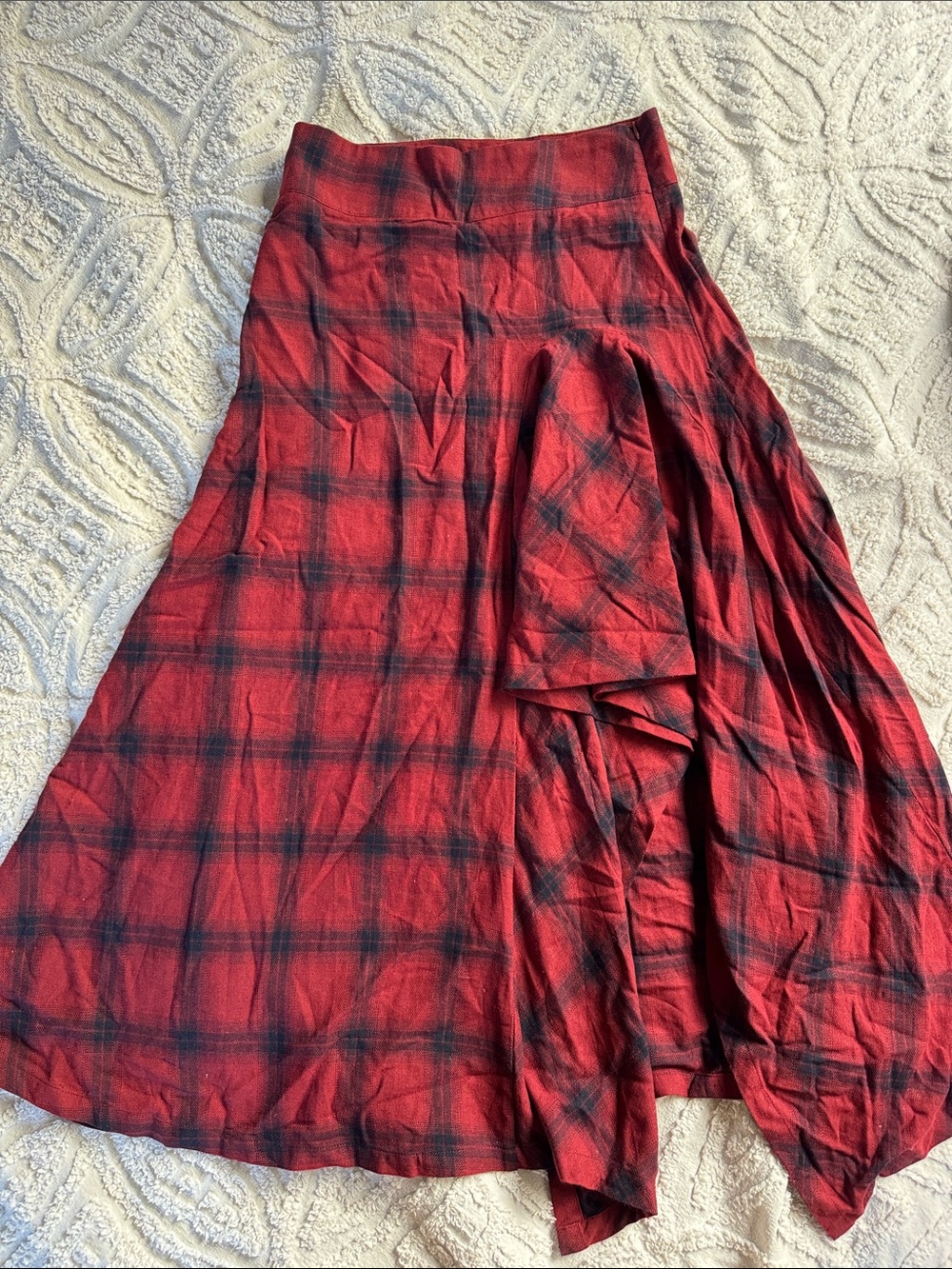 Joyfolie Red and Black Plaid Asymmetrical Skirt Medium